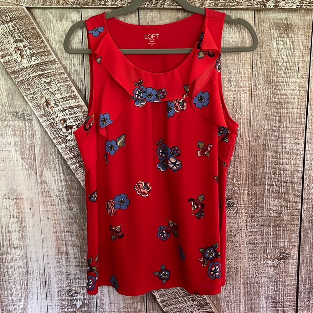 LOFT top. Size petite large.